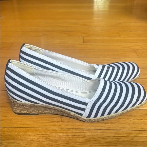 Life Stride Black&White Wedge Shoes - Picture 2 of 6